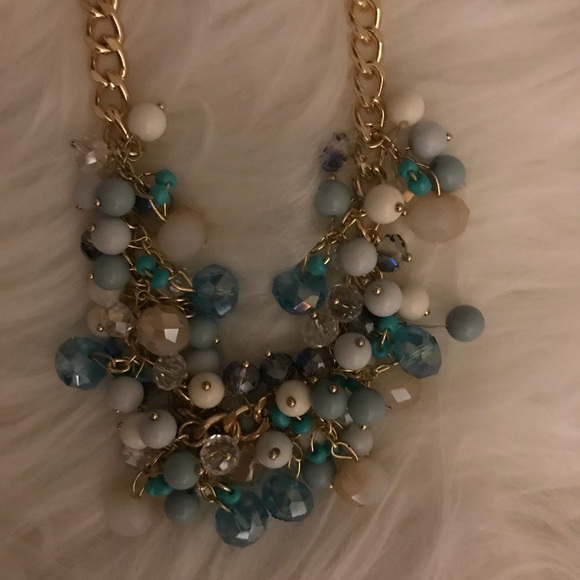 Statement necklace - Picture 3 of 3